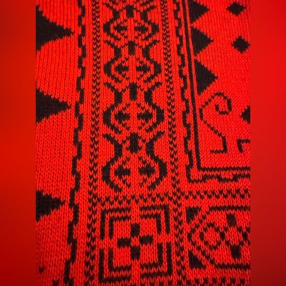 VINTAGE! Red and Black Wool Blend Patterned Skirt Set, sz M - Picture 6 of 13